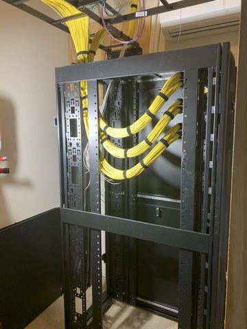 Structured network cabling in a bank data center